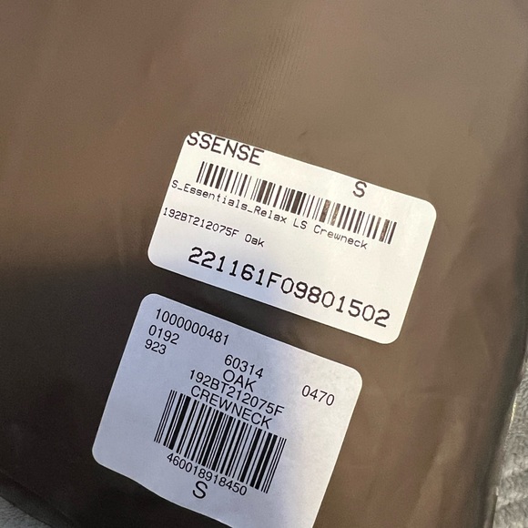 <Fear of god> essential bonding logo t-shirt - Picture 3 of 3